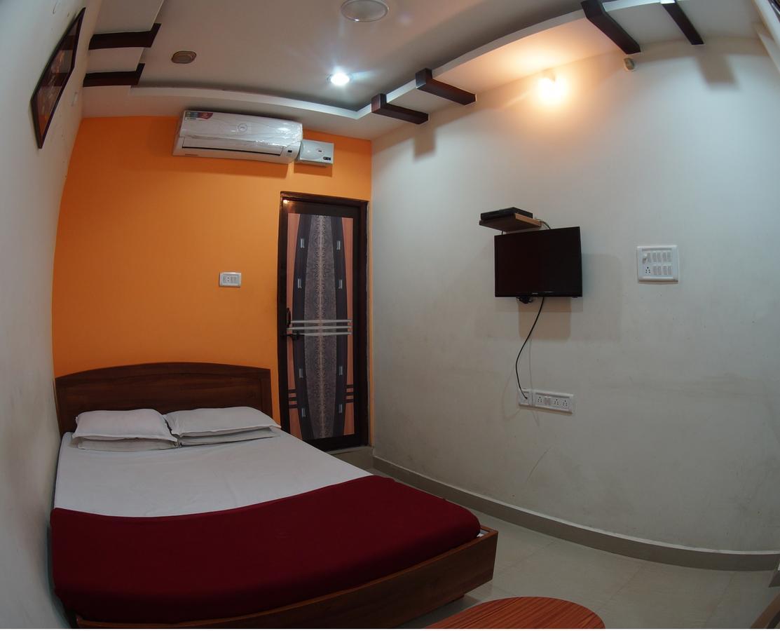 حيدر أباد Oyo Flagship 74392 Hotel Mahesh Residency المظهر الخارجي الصورة